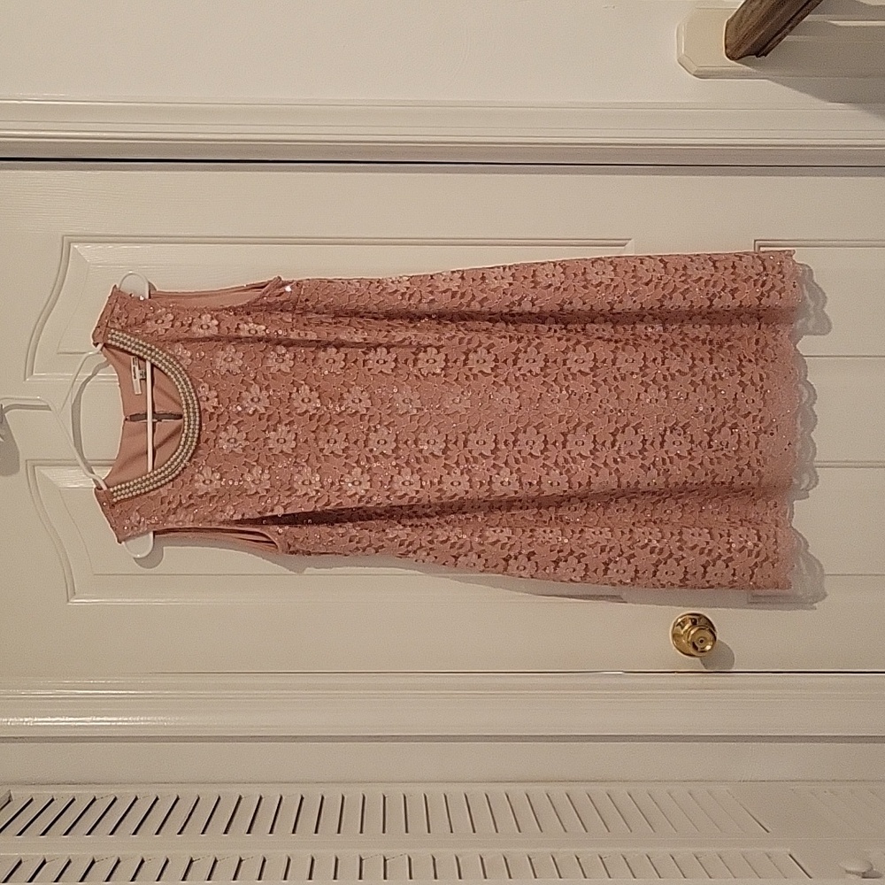 Size 16 sleeveless formal dress